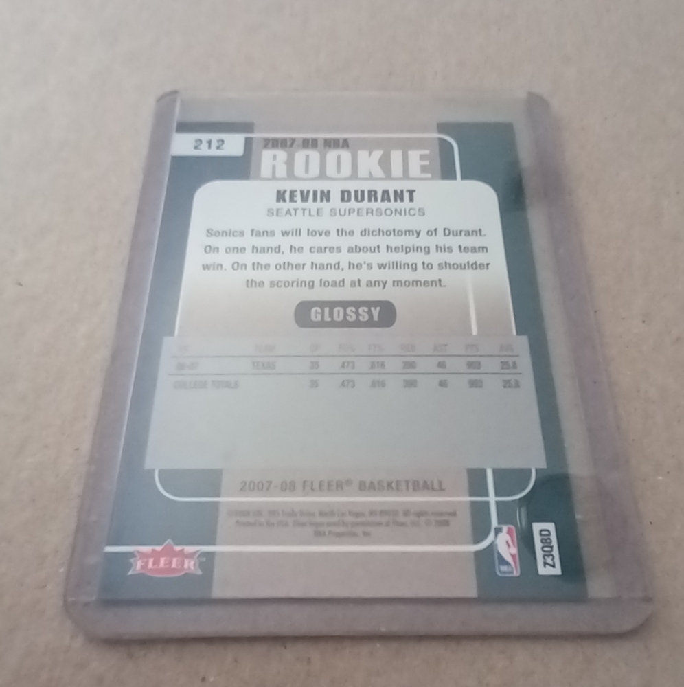 Kevin Durant Rookie Card - Picture 4 of 7